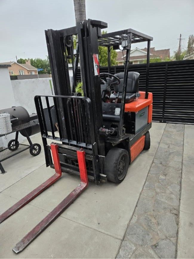 Forklift