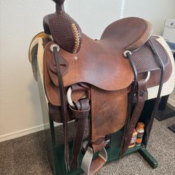 Saddle