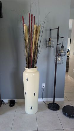 Large vase with bamboo included