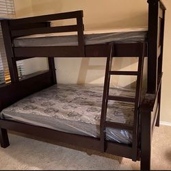 Solid wood bunk beds w mattresses $100