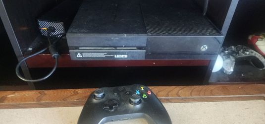 Microsoft Xbox One Console with Controller
