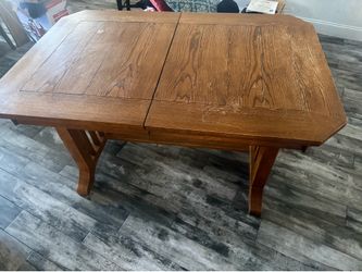 Dinning table with middle extension