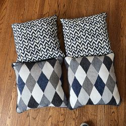 4 Pc Sofa Pillow Set 