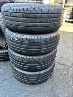 Tengo un Set de llantas en muy buenas condiciones marca PIRELLI 225/50R18 instaladas y balanceadas por el mismo precio $220