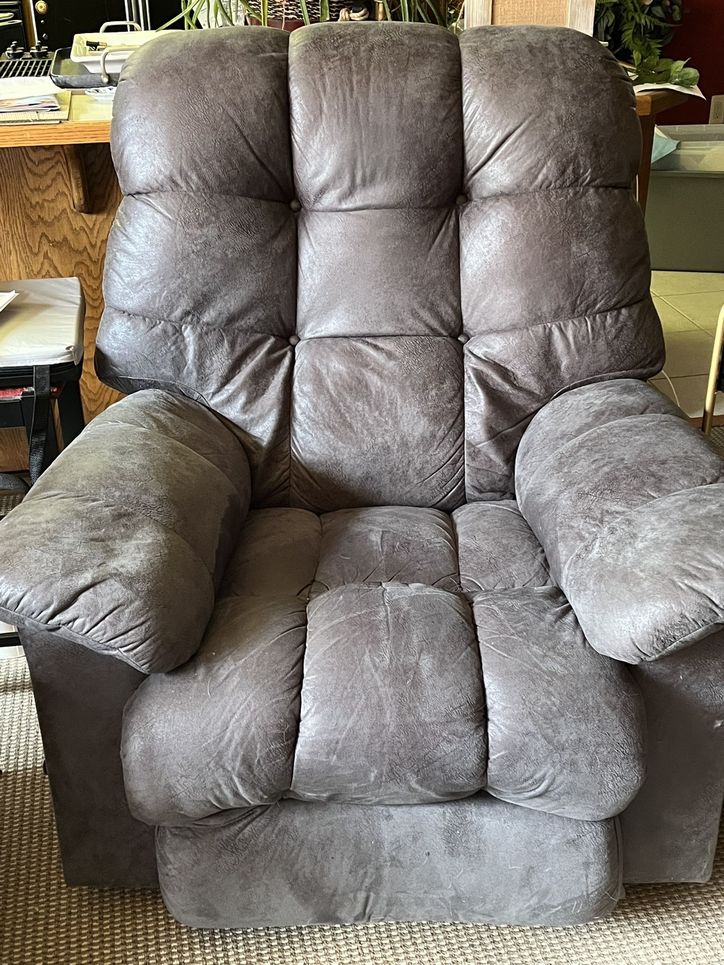Almost New Lazy Boy Recliner
