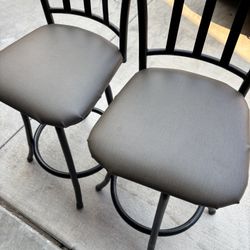 Swivel Bar Stools