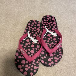 Puma Girls Flip Flops Size 1 Kids Shoes 