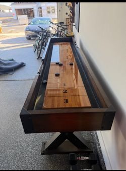 Shuffle board Table