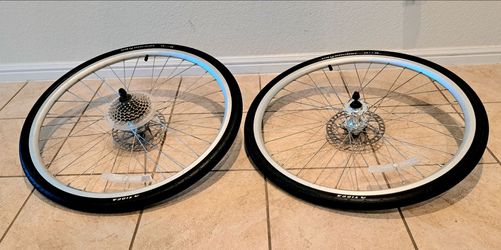 Like New! 26" Alloy Double Wall Wheelset 8-spd cassette City Tires - $75 (South Fort Worth)
