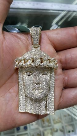 14k gold jesus 59.7 grams 12.66 ct diamond 3 inch long