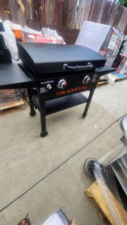 Blackstone Original Outdoor Griddle, 28 Inch 2-Burner Flat Top Grill with Hood, Black