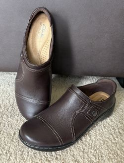 Clarks Cora Poppy Loafers Dark Brown Tumbled Leather Slip-On Lightweight Size 10