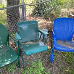 Old Lawn Chairs 