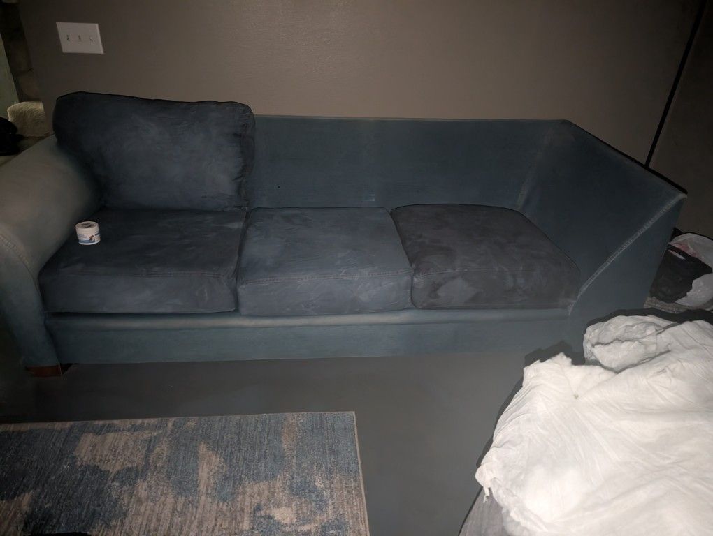 Free Jean Couch
