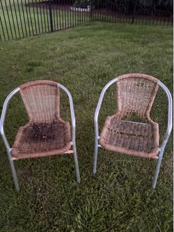 Outdoor chairs that can be refurbished