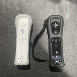 Nintendo Wii Controllers 