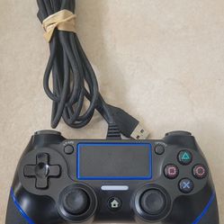 PLAYSTATION 4 WIRED CONTROLLER 