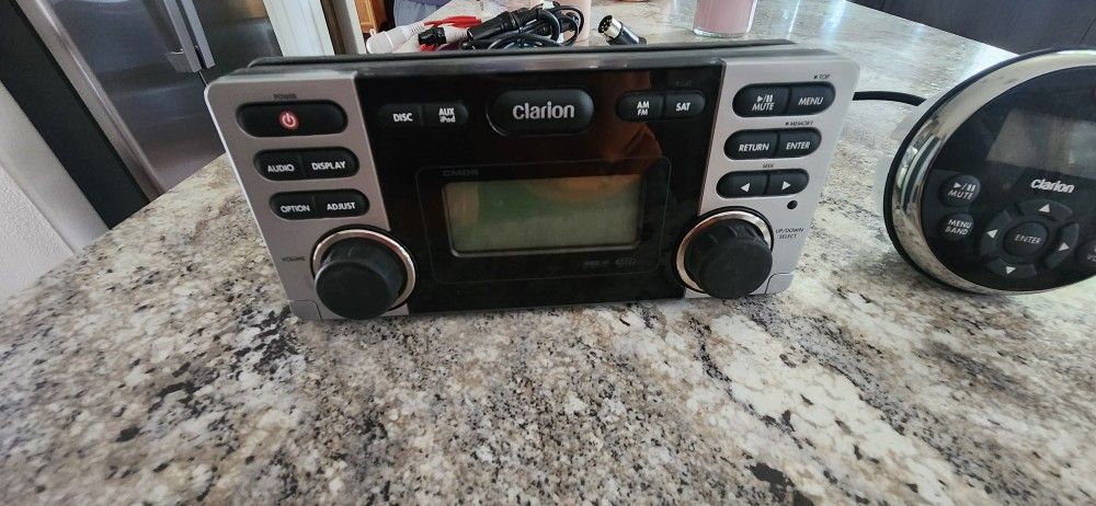 Clarion Marine Cd Player / Stereo