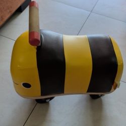 B. toys Wooden Bee Ride-On - Boom Buggy: Toddler Push Toy, Physical Fitness Builder, Max Capacity 88 lbs  Great Condition!
