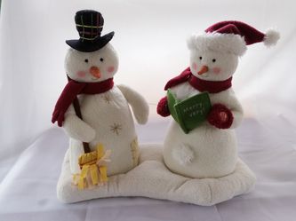 Hallmark jingle pals singing snowman duet