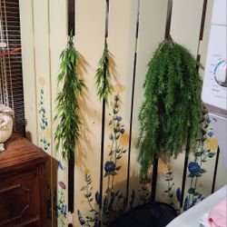 Picket-Fence Style Folding Room Divider