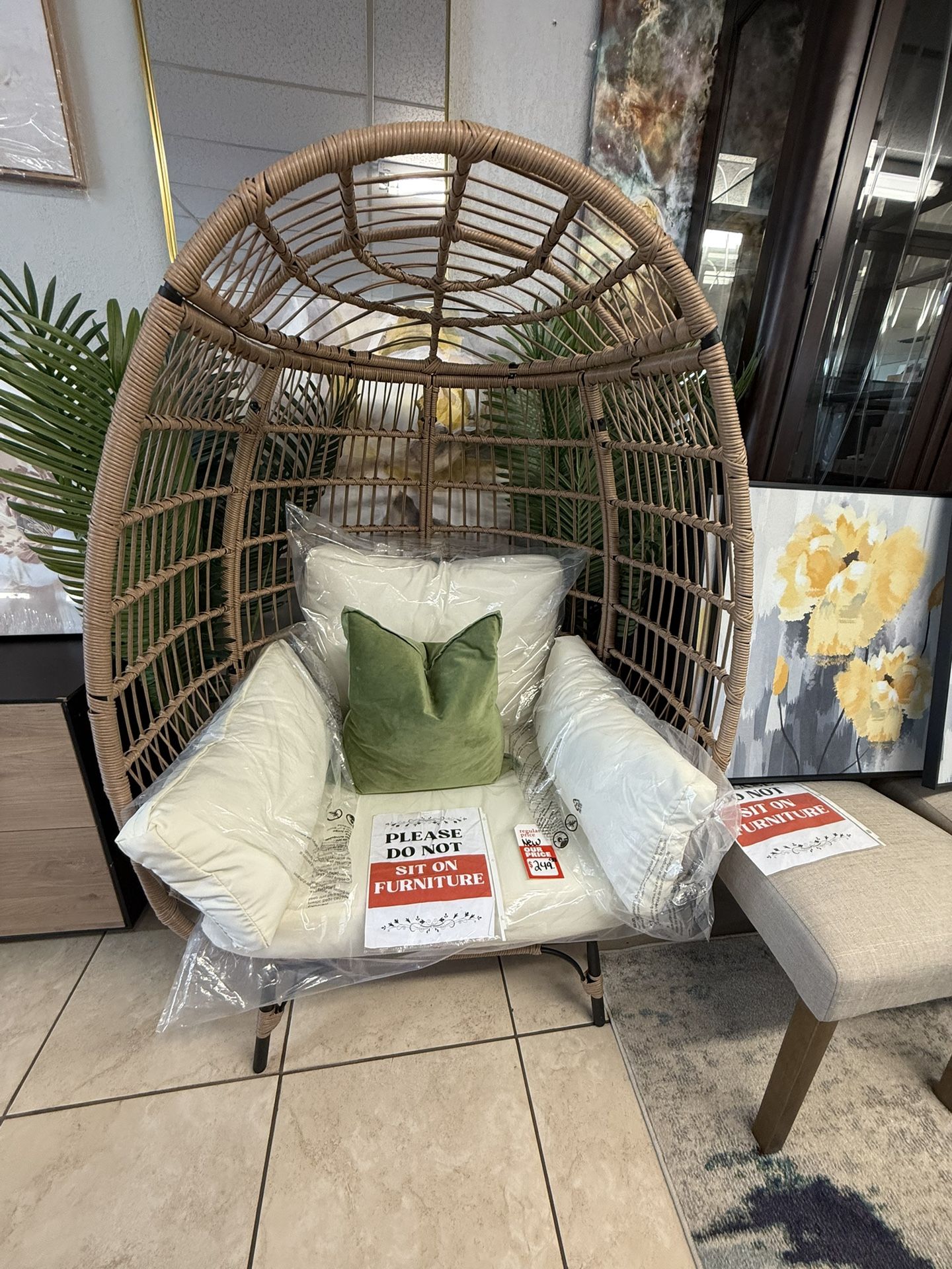 Brand New Outdoor Patio Egg Chair 