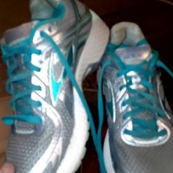 Brooks ADRENALI NE GTS16 Womens7M Running