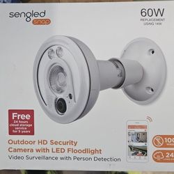 Sengled Snap Outdoor HD security Camera W/ Floodlight 