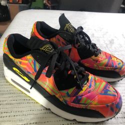 Nike Air Max 90. Latino Heritage.