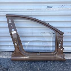 Tesla Model 3 rh side Pilar A&B  Oem