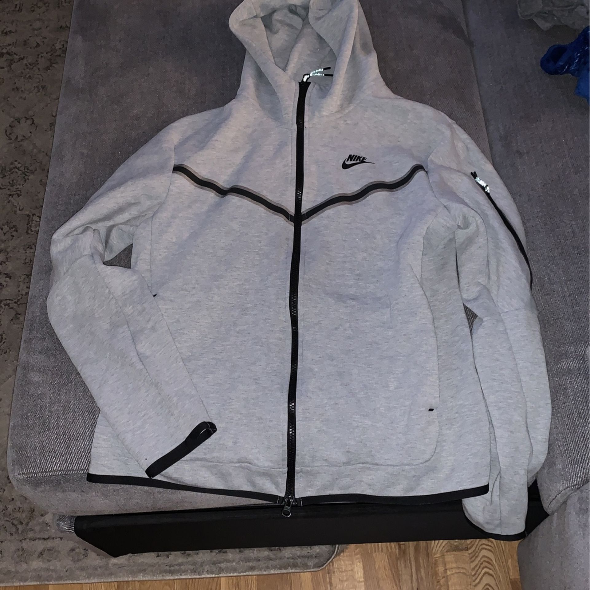 Grey Nike Tech Fleece
