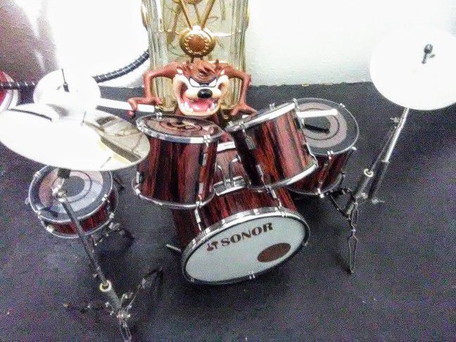 8 piece Mini /miniature Drum set