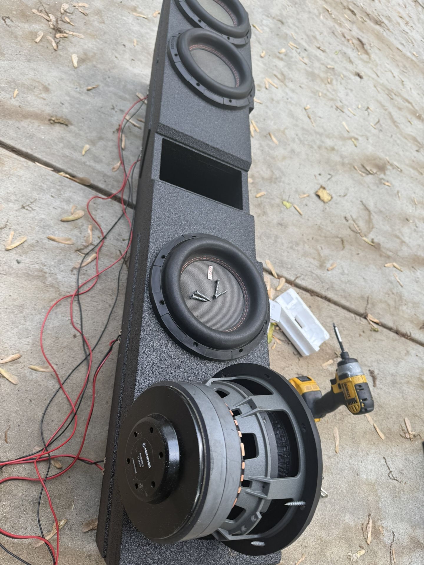 4. 8”” mojos subs and a truck box