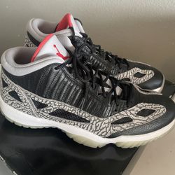 Jordan 11 Low Size 11