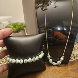 2 Piece Floral Set White And Green 