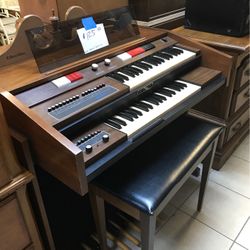 Baldwin Organ