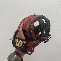 11.5" Wilson Staff Custom Japan Infield Glove
