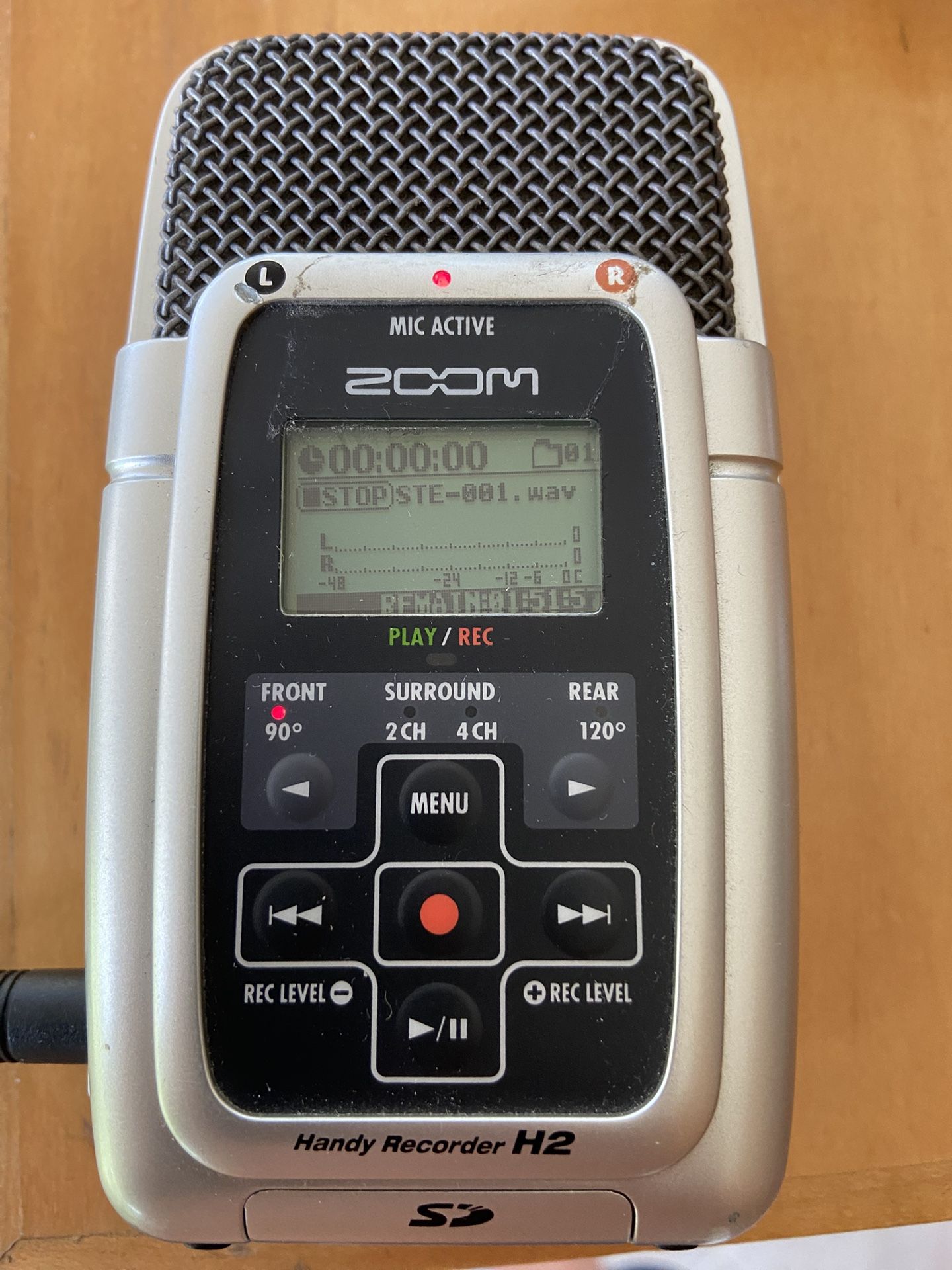 ZOOM H2 DIGITAL RECORDER - EXCELLENT CONDITION 