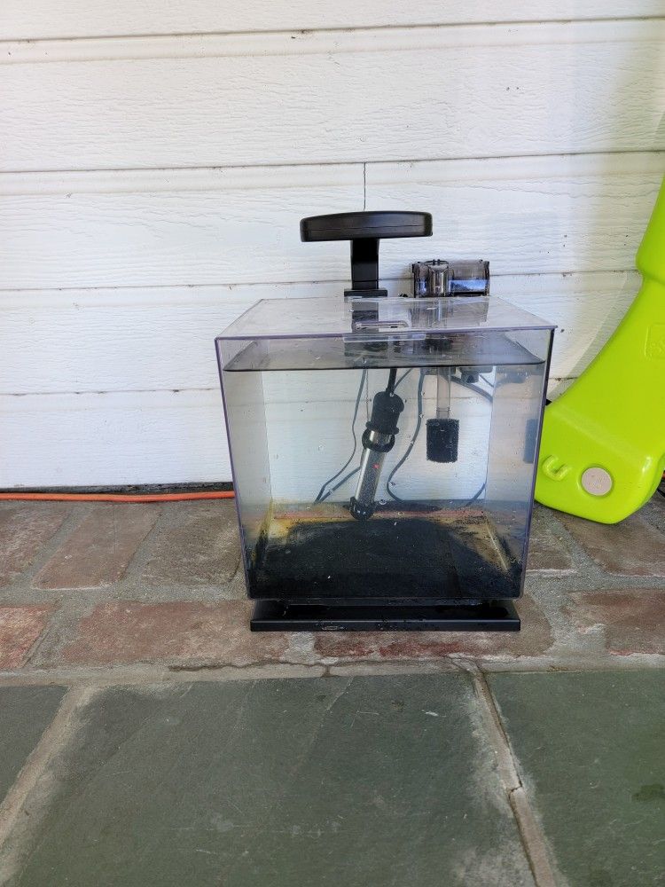 3 Gallon Fish Aquarium