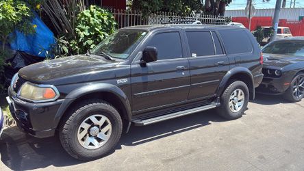 2000 Mitsubishi Montero