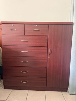 Dresser