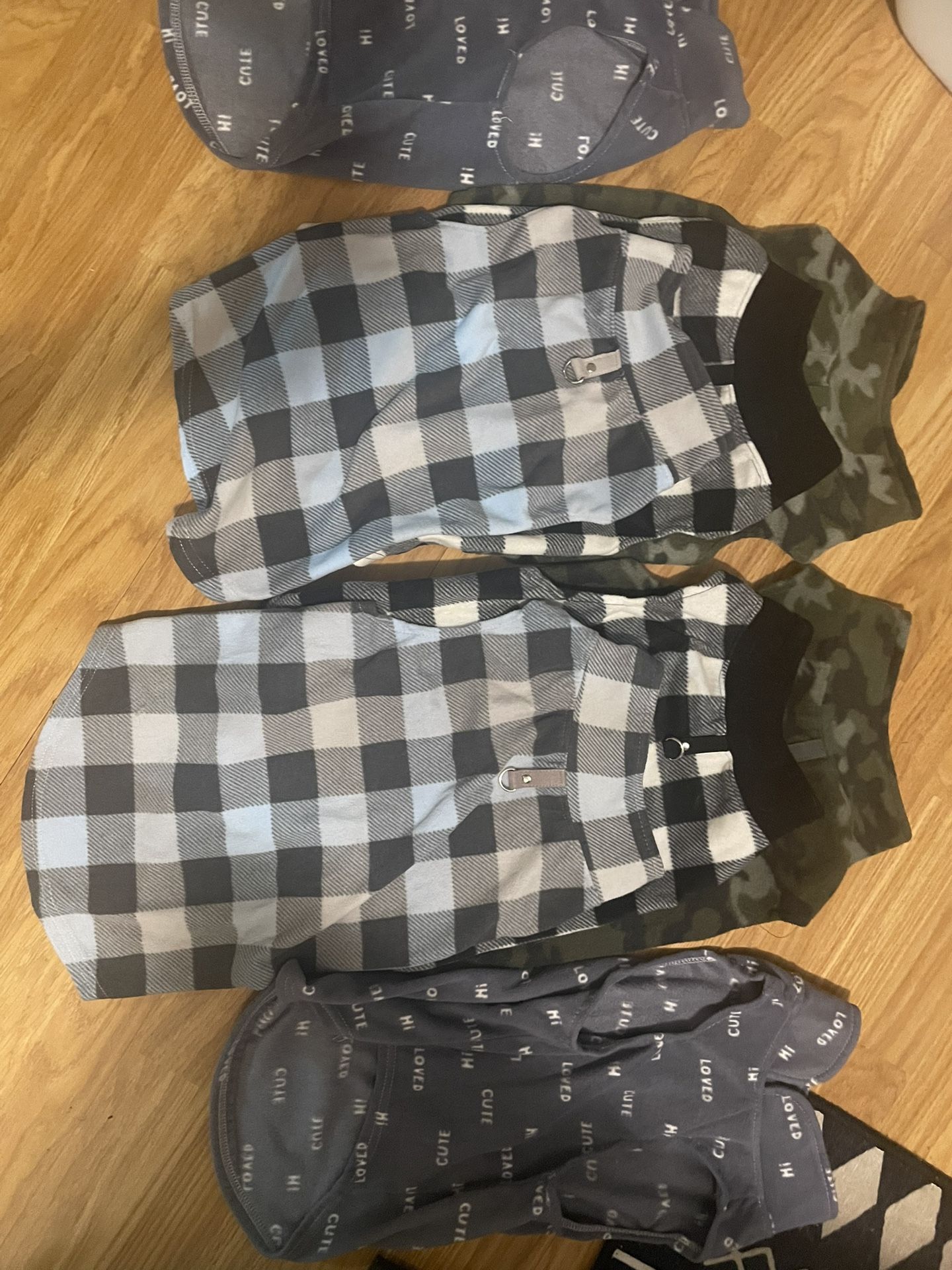 4 Set Dog Shirt With Leash Tab