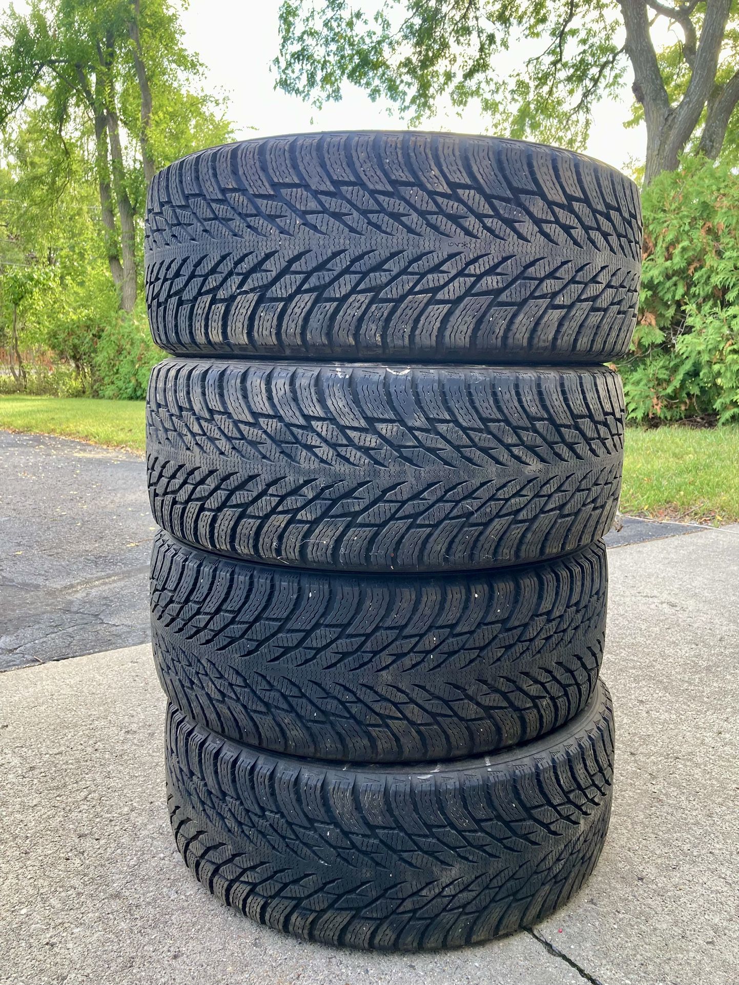 Hakkapeliitta Nokian R3 Winter Snow Tires - 225/45R19 - Used Set of 4