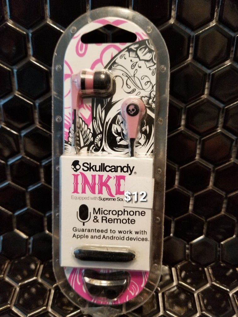 Skullcandy Samsung JVC Apple iPhone
Aux earbuds headphones ear bud many different types of Earbuds available Bz1
