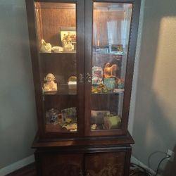 Nice Curio Cabinet 