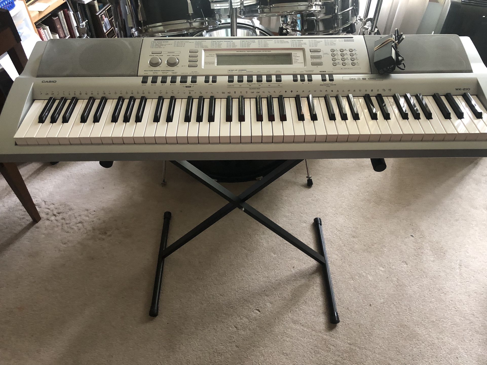 Casio WK-210 Electronic Keyboard