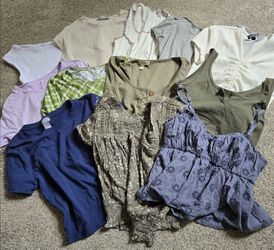 42 pieces teen girl XS tops