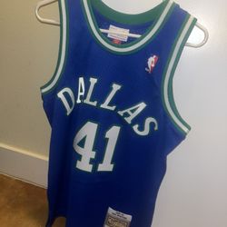 Dallas mavericks Dirk nowitzki jersey