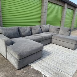 Sectional Couch - Delivery Available 