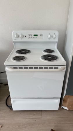 GE freestanding range